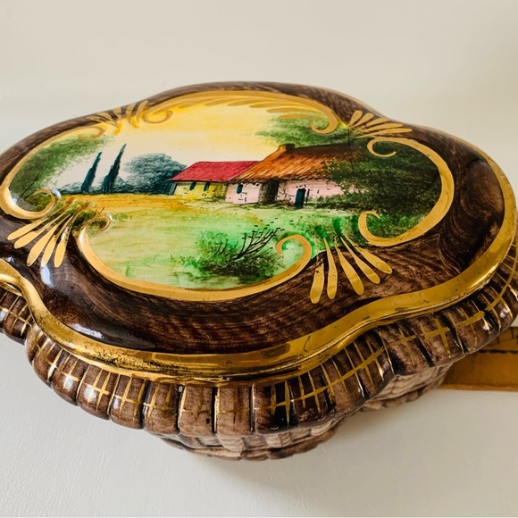 Porcelain trinket box from Belgium - Picture 3 of 12